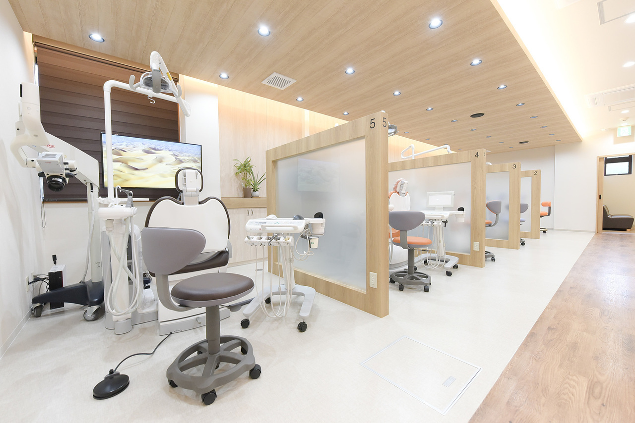 山形の歯周病なら審美歯科セラミック